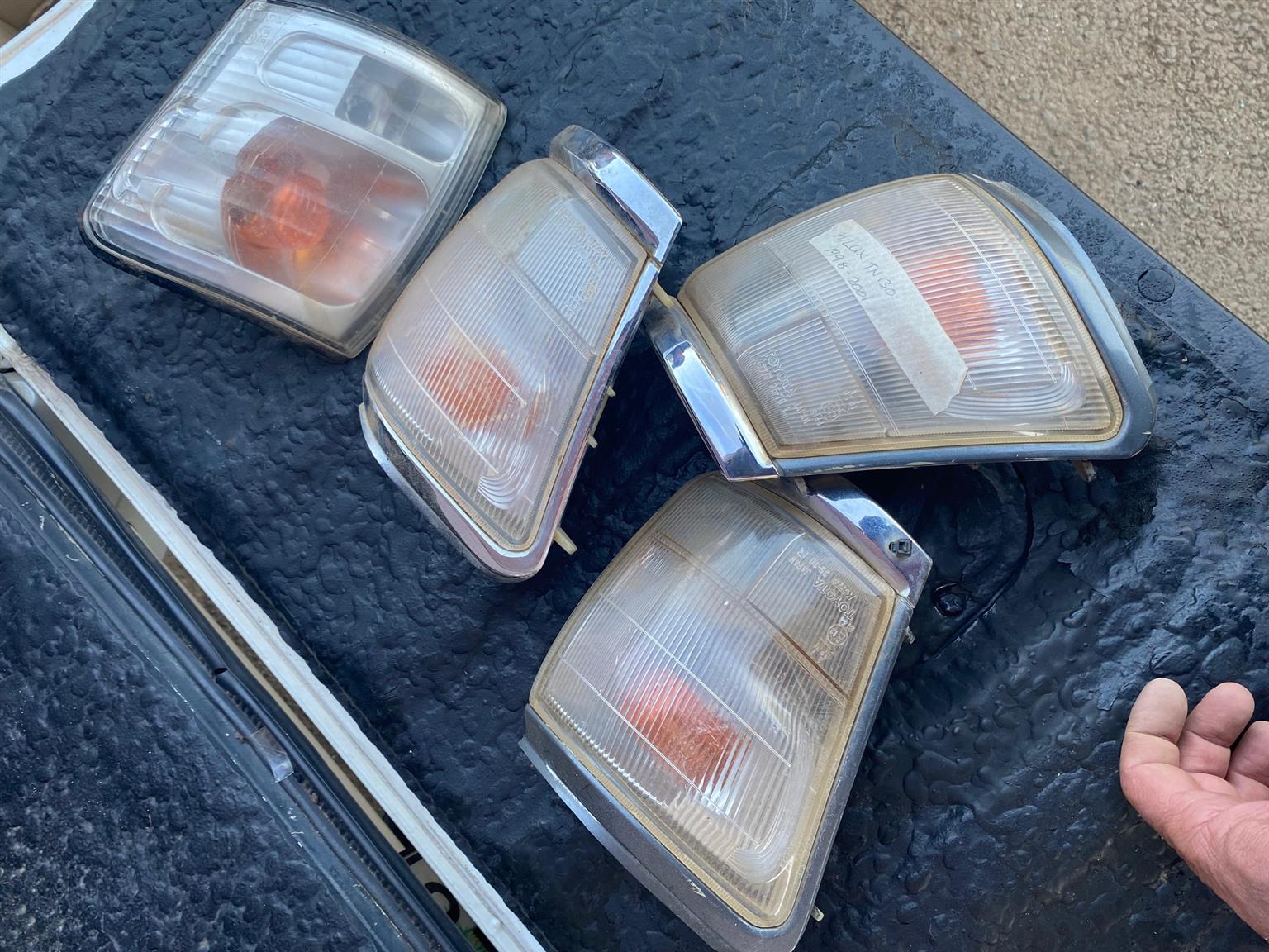 Toyota Hilux corner lights - Private Seller Toyota Hilux corner lights - Private Seller