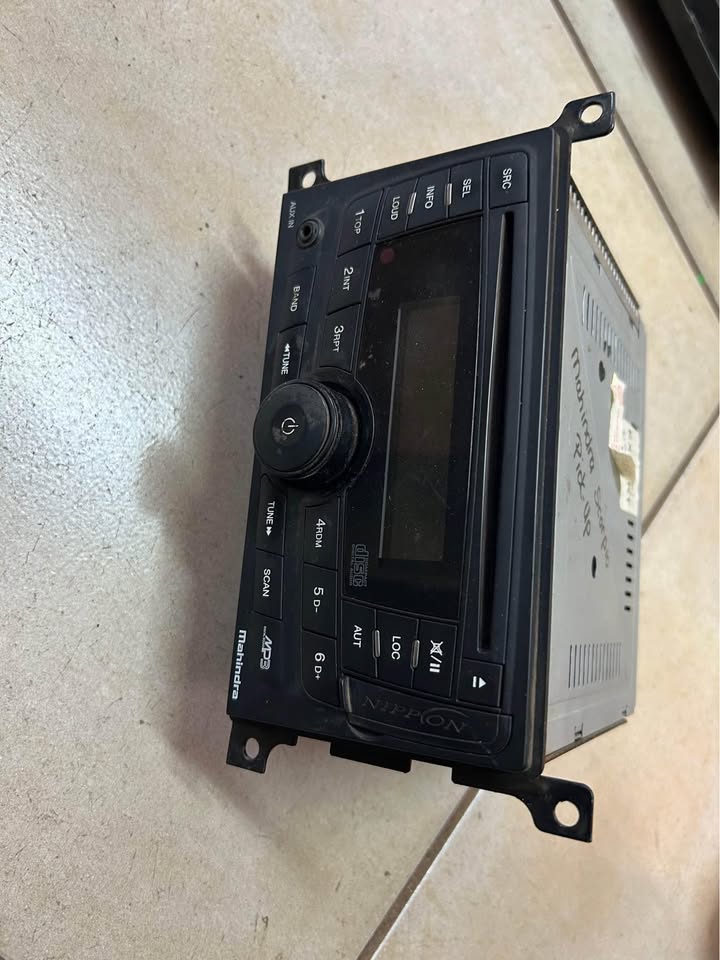 Mahindra Scorpio Pick Up Radio For Sale @Circle 7 Used Parts - Private Seller