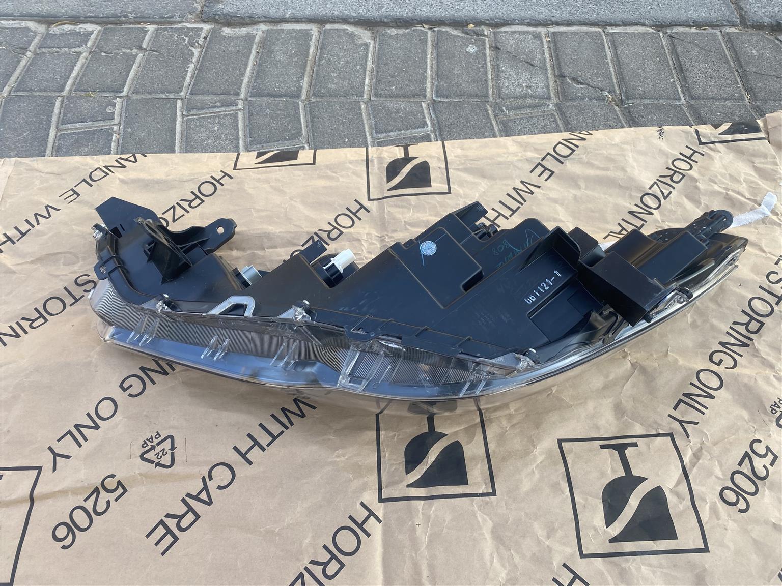 2024 TOYOTA COROLLA CROSS HALOGEN HEADLIGHT RIGHT SIDE FOR SALE