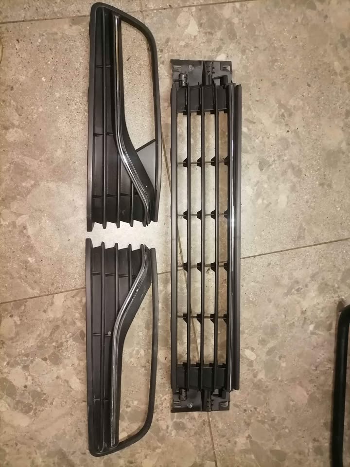 Polo front bumper grills