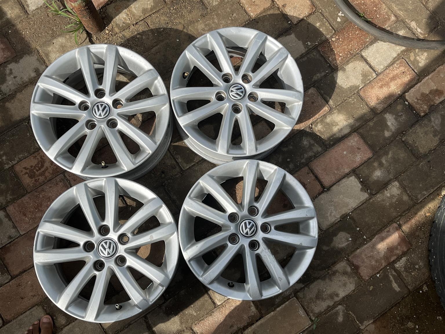 Polo VIVO 14 inch Oem Rims