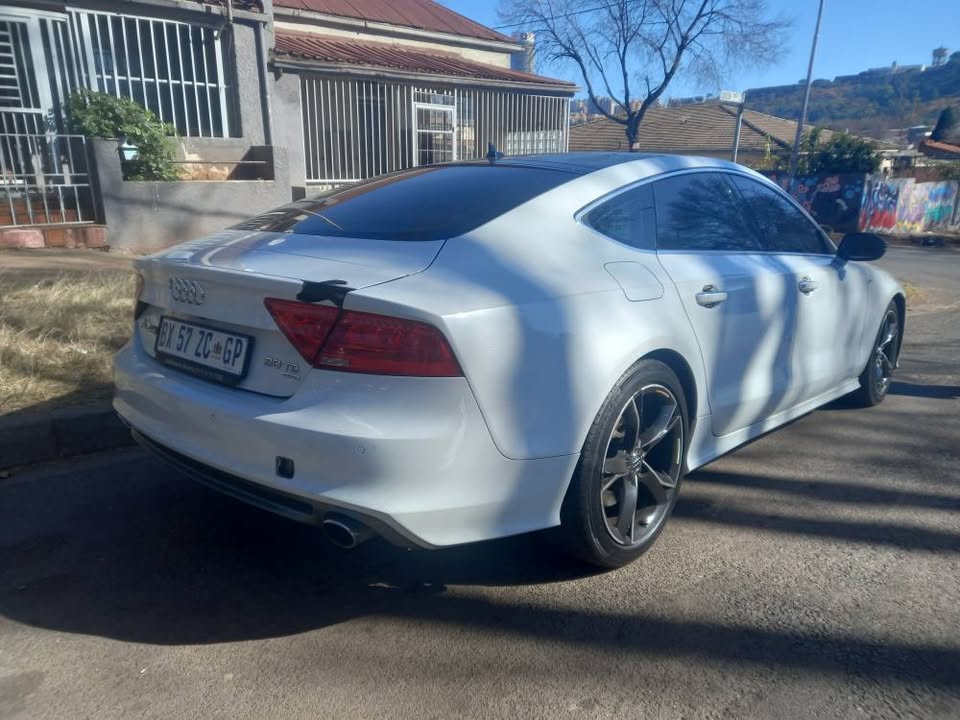 2012 Audi A7 Sline 3.0TDI Quattro Automatic, White, 142000kms, . Sunroof