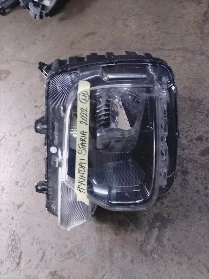 Hyundai Staria 2022 Headlight LH - Private Seller Hyundai Staria 2022 Headlight LH - Private Seller