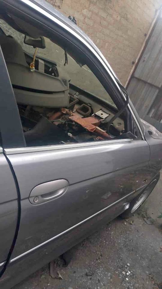 BMW 528i E39 RF door BMW 528i E39 RF door
