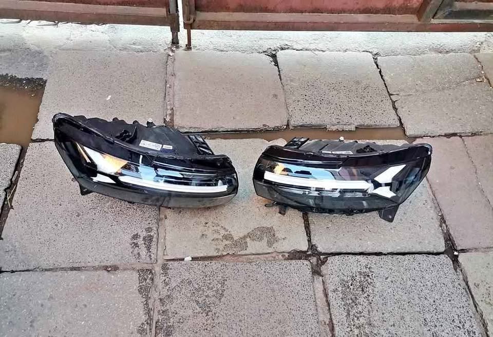 Renault Duster headlight 2025 - Private Seller Renault Duster headlight 2025 - Private Seller