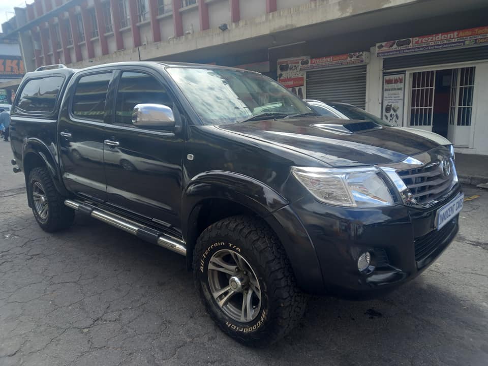 2013 TOYOTA HILUX 3.0D4D DIESEL, AUTOMATIC 4X4 DOUBLE CAB, BLACK COLOUR, MILEAGE 12500KM,