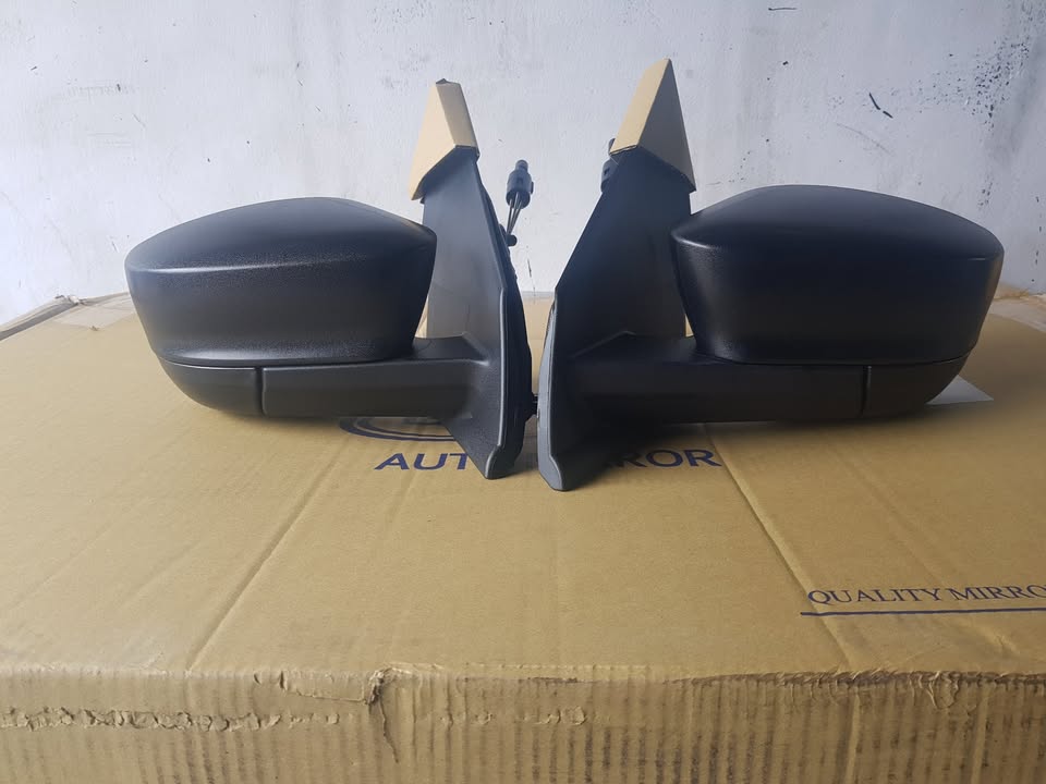 Side Mirror Ford Figo 2017 Manual - Private Seller Side Mirror Ford Figo 2017 Manual - Private Seller