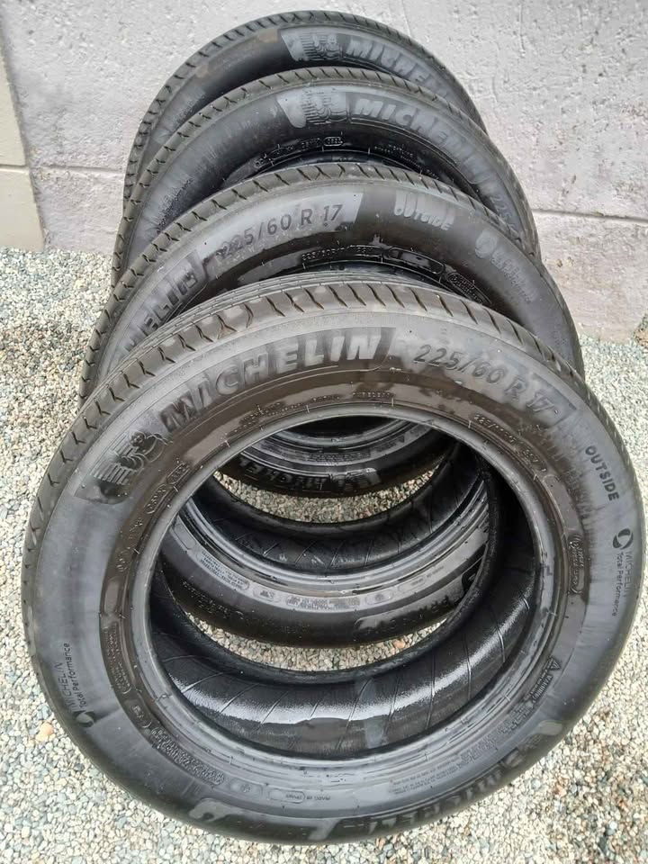 Four Michelin 225/60 R17 Tyres in a Stack - Private Seller Four Michelin 225/60 R17 Tyres in a Stack - Private Seller