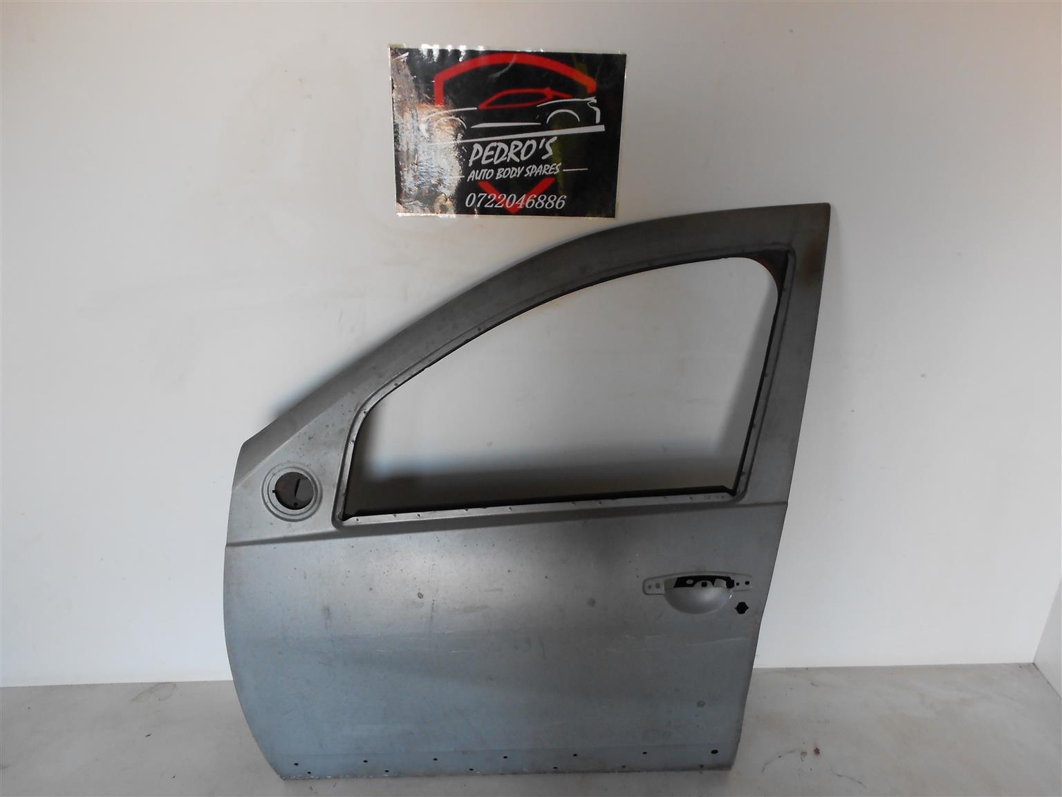 Renault Sandero Left Front Door shell - Private Seller Renault Sandero Left Front Door shell - Private Seller