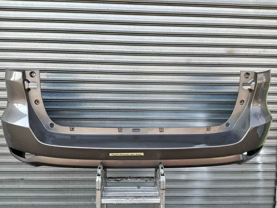 Toyota Fortuner back bumper 2017-2020 - Private Seller Toyota Fortuner back bumper 2017-2020 - Private Seller