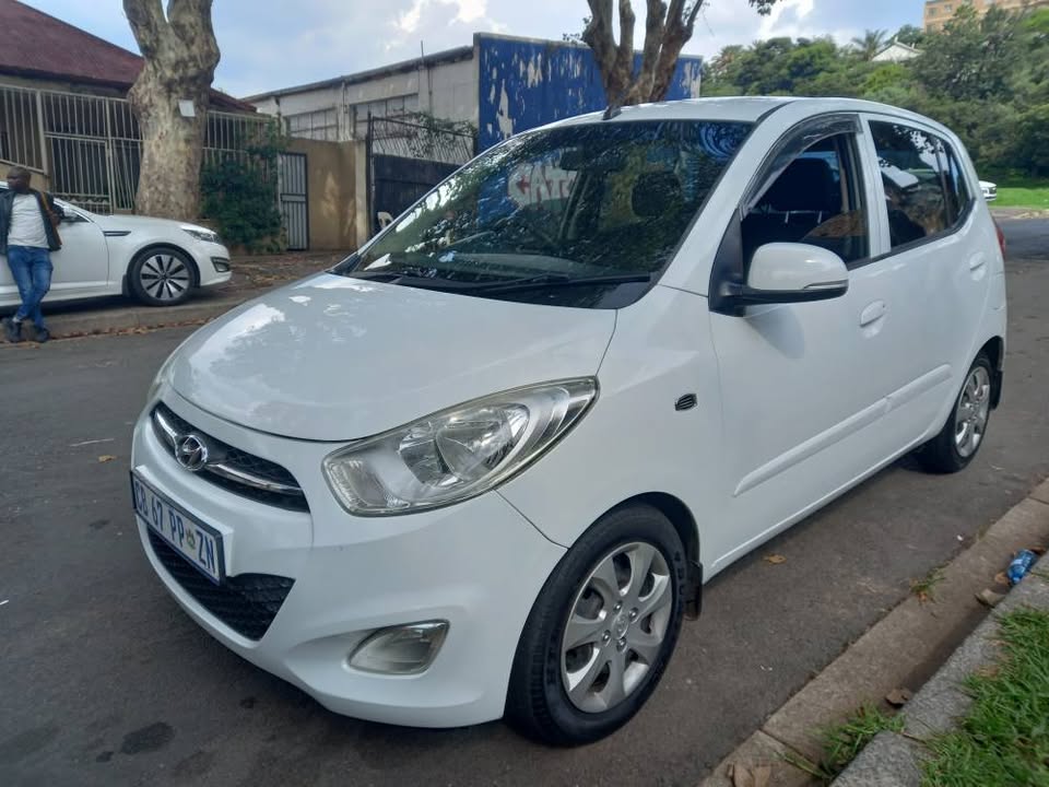 2012 Hyundai i10 Hatchback 1.1 Petrol, Manual, White, 85000kms, Spare Key.