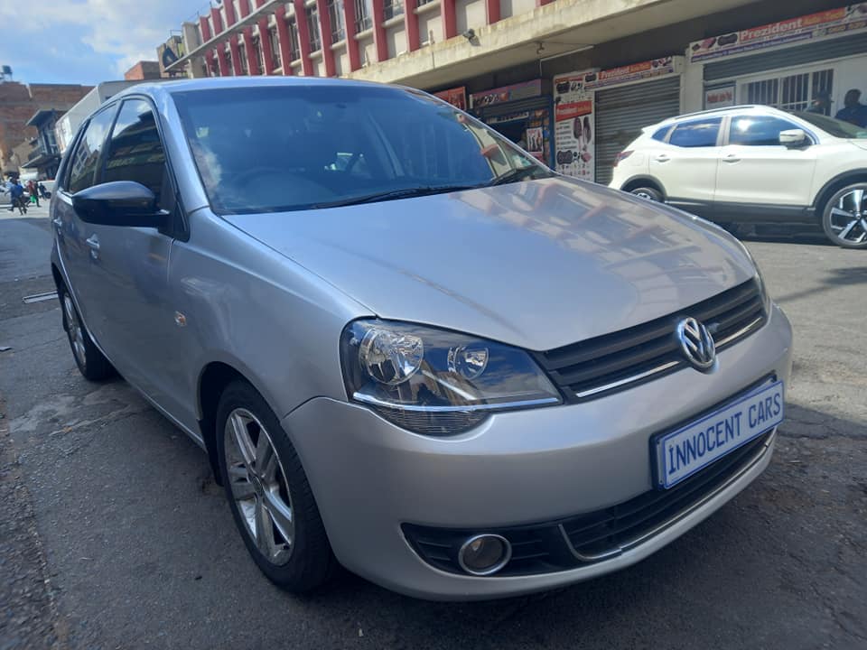 2016 VW POLO VIVO HATCHBACK 1.6 PETROL  MANUAL, SILVER COLOUR