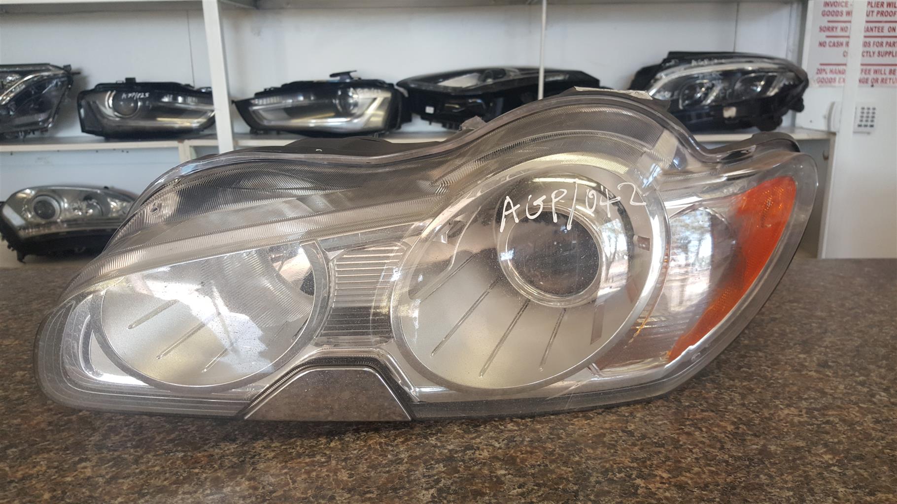 Jaguar XF- pre-face headlight - Private Seller Jaguar XF- pre-face headlight - Private Seller