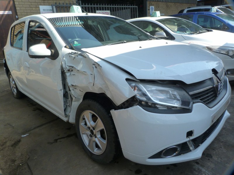 Renault Sandero 900T Expression Manual White - 2014 STRIPPING FOR SPARES - Private Seller Renault Sandero 900T Expression Manual White - 2014 STRIPPING FOR SPARES - Private Seller