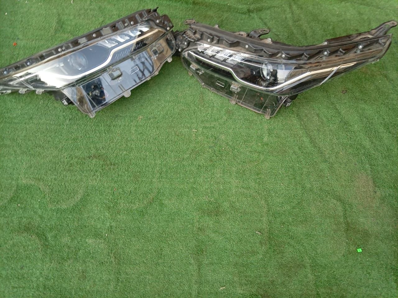 2021 - 2026 Toyota Fortuner Gd6 Headlight for Sale - Private Seller 2021 - 2026 Toyota Fortuner Gd6 Headlight for Sale - Private Seller