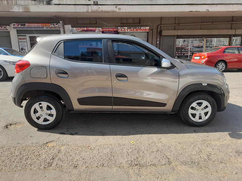 2019 RENAULT KWID 1.0 13000KM AVAILABLE CONTACT LEON ON