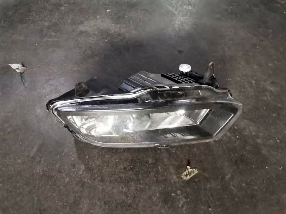 Vw polo 6 TSI Fog Light Right Side  Used Auto Body Spare Parts at Sema Spare - Private Seller