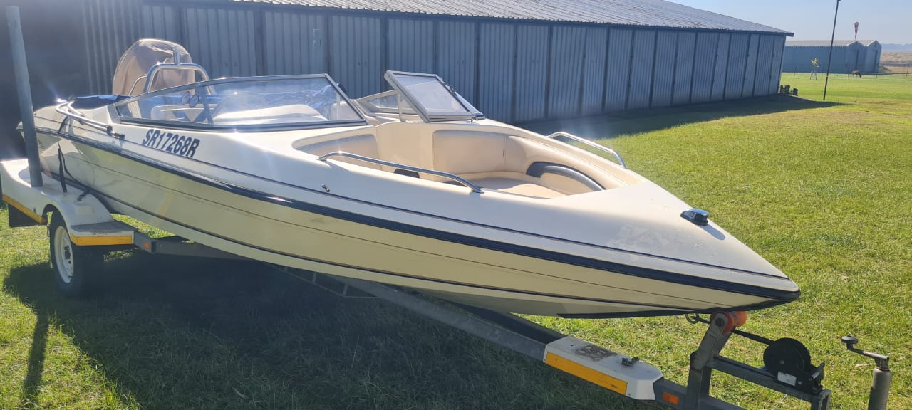 Panache 2003 speed boat with 150 v6  Yamaha