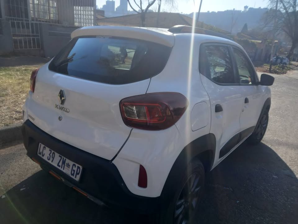 2024 Renault Kwid Climber 1.0 Automatic, White, Petrol, Spere key, Service book,
