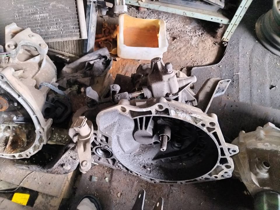 Opel corsa lite gearbox for sale - Private Seller Opel corsa lite gearbox for sale - Private Seller