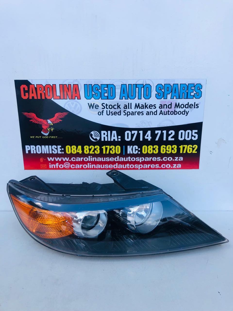 Kia Sorento right side halogen headlight - Private Seller Kia Sorento right side halogen headlight - Private Seller