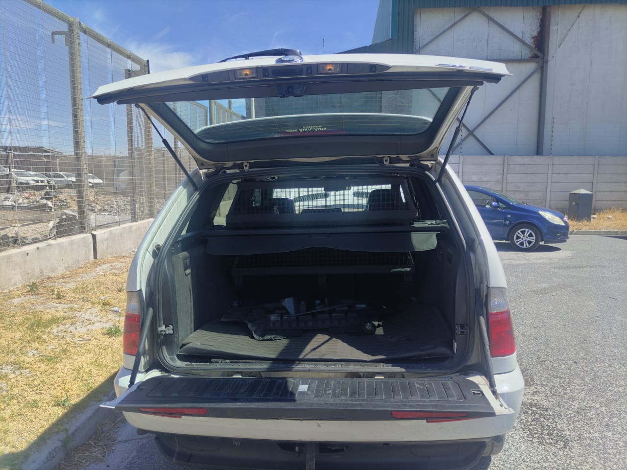 BMW X5 E53 3.0D (M57 ENGINE) 2007 MODEL NOW STRIPPING FOR SPARES FOR SALE - Private Seller BMW X5 E53 3.0D (M57 ENGINE) 2007 MODEL NOW STRIPPING FOR SPARES FOR SALE - Private Seller