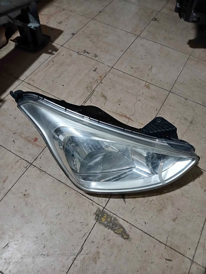 Hyundai i10 grand headlight - Private Seller Hyundai i10 grand headlight - Private Seller