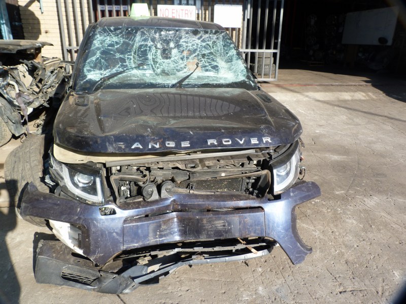 Land Rover Range Rover Evoque 2.0 Diesel HSE AT Dark Blue - 2017 STRIPPING FOR - Private Seller Land Rover Range Rover Evoque 2.0 Diesel HSE AT Dark Blue - 2017 STRIPPING FOR - Private Seller