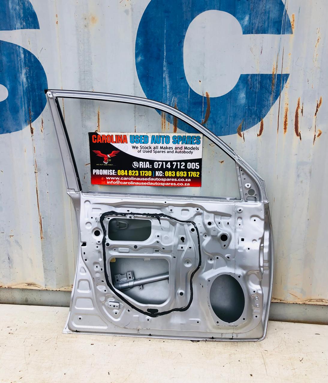 Toyota Land Cruiser LC200 series left front door taking door trimming (2018) - Private Seller Toyota Land Cruiser LC200 series left front door taking door trimming (2018) - Private Seller