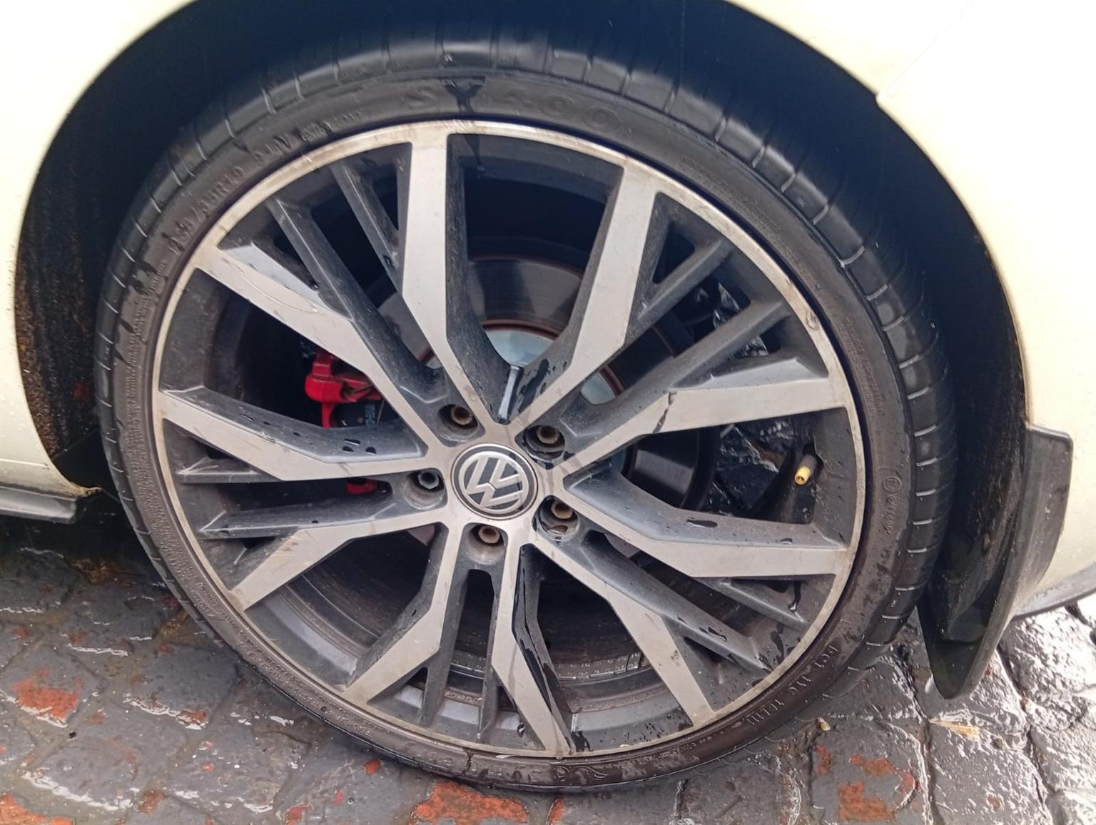 2016 Volkswagen Golf VII GTi DSG MK7 2.0 TSi Hatch Sunroof Automatic L