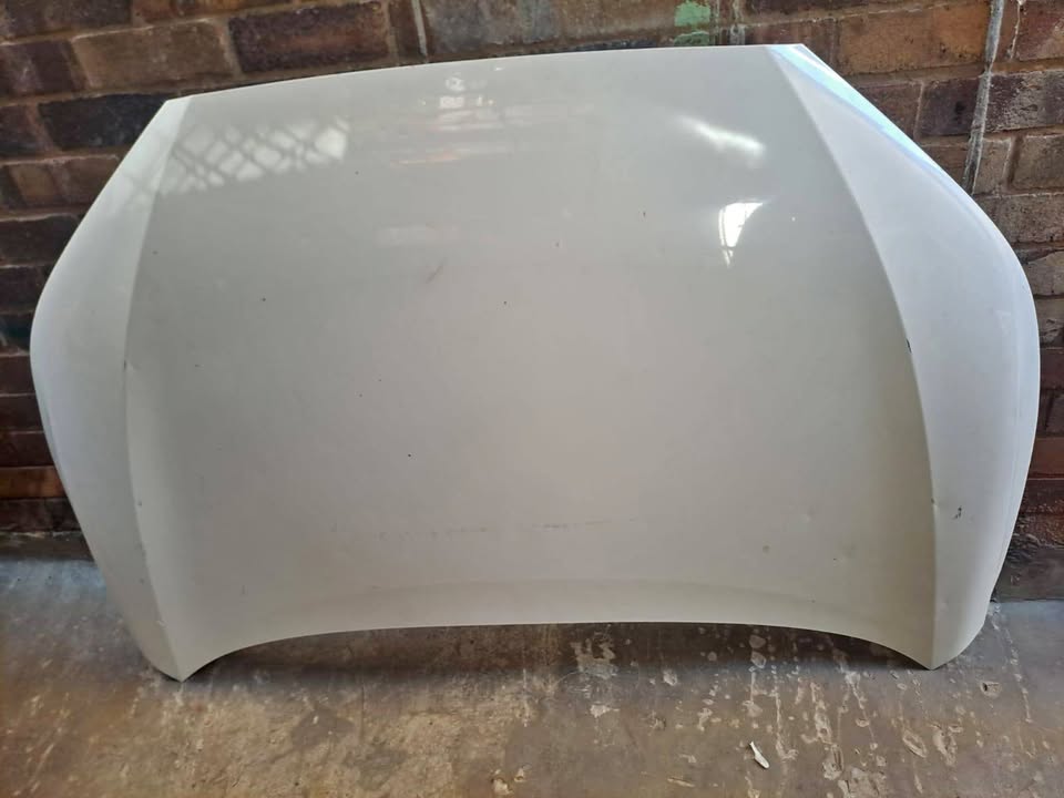 TOYOTA COROLLA CROSS BONNET - Private Seller TOYOTA COROLLA CROSS BONNET - Private Seller