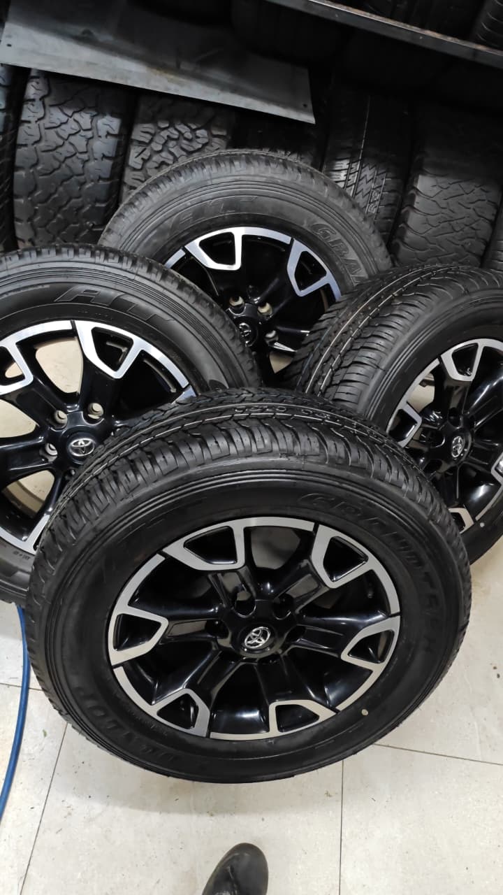 18inch Toyota Legend 50 OEM mags with brand new 265/60/18 Dunlop Grandtrek AT25 - Private Seller 18inch Toyota Legend 50 OEM mags with brand new 265/60/18 Dunlop Grandtrek AT25 - Private Seller