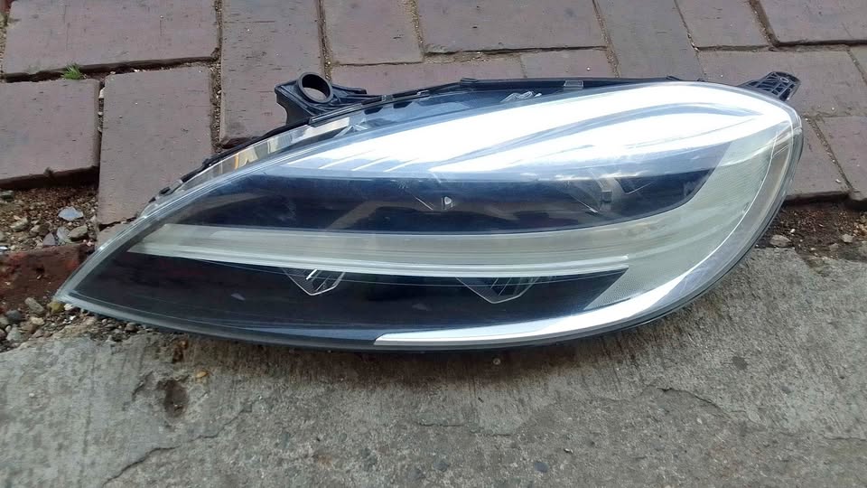 Volvo V40 headlights - Private Seller Volvo V40 headlights - Private Seller