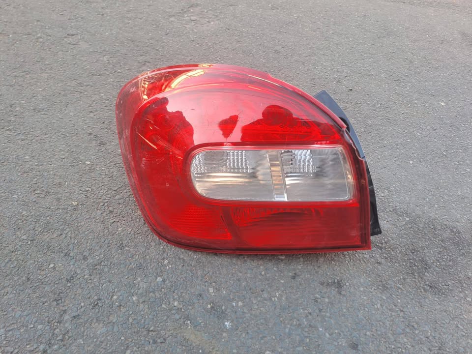 2017 - 2022 SUZUKI BALENO LEFT SIDE TAILLIGHT R10 - Private Seller 2017 - 2022 SUZUKI BALENO LEFT SIDE TAILLIGHT R10 - Private Seller