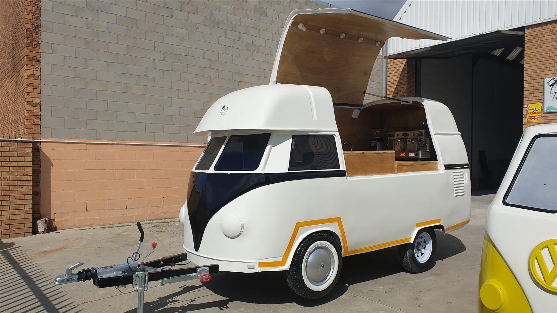 Vintage VW Splitty Kombi Replica Trailer your Ultimate Mobile Ret ...