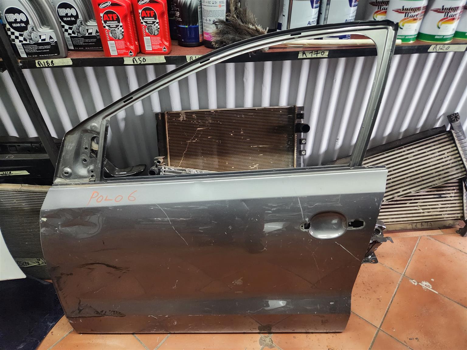 POLO 6 LEFT SIDE DOOR - Private Seller POLO 6 LEFT SIDE DOOR - Private Seller