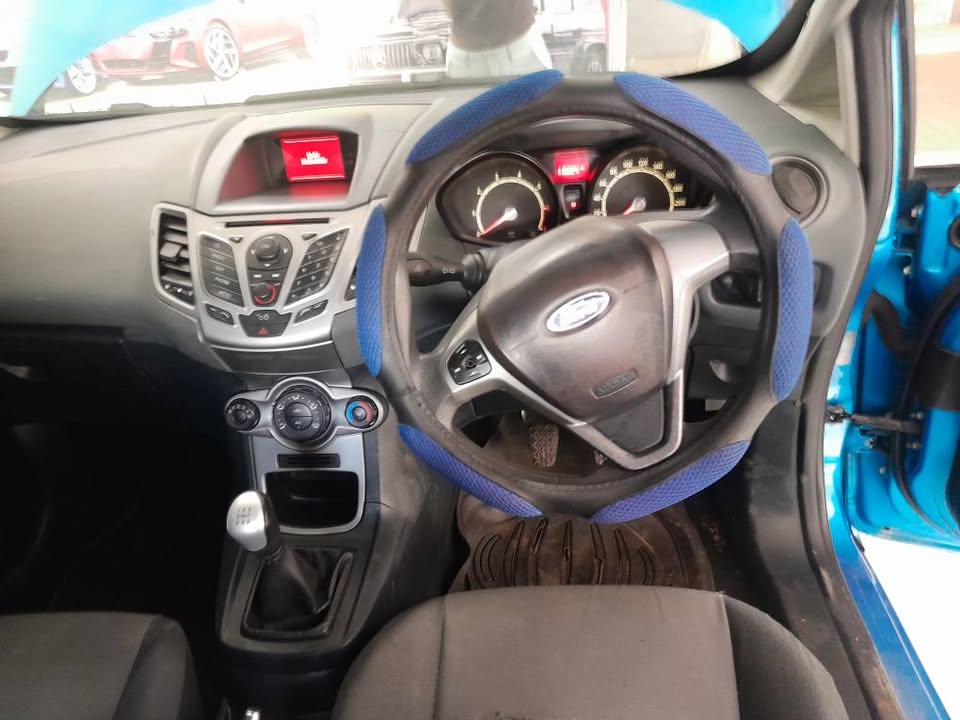 2011 FORD FIESTA 1.4 MANUAL