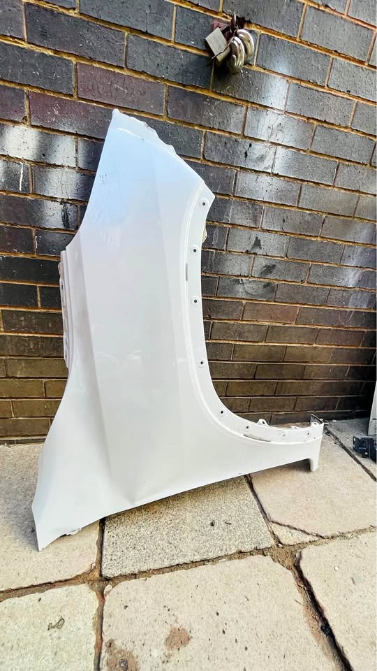 Toyota Fortuner GD6 fender - Private Seller Toyota Fortuner GD6 fender - Private Seller