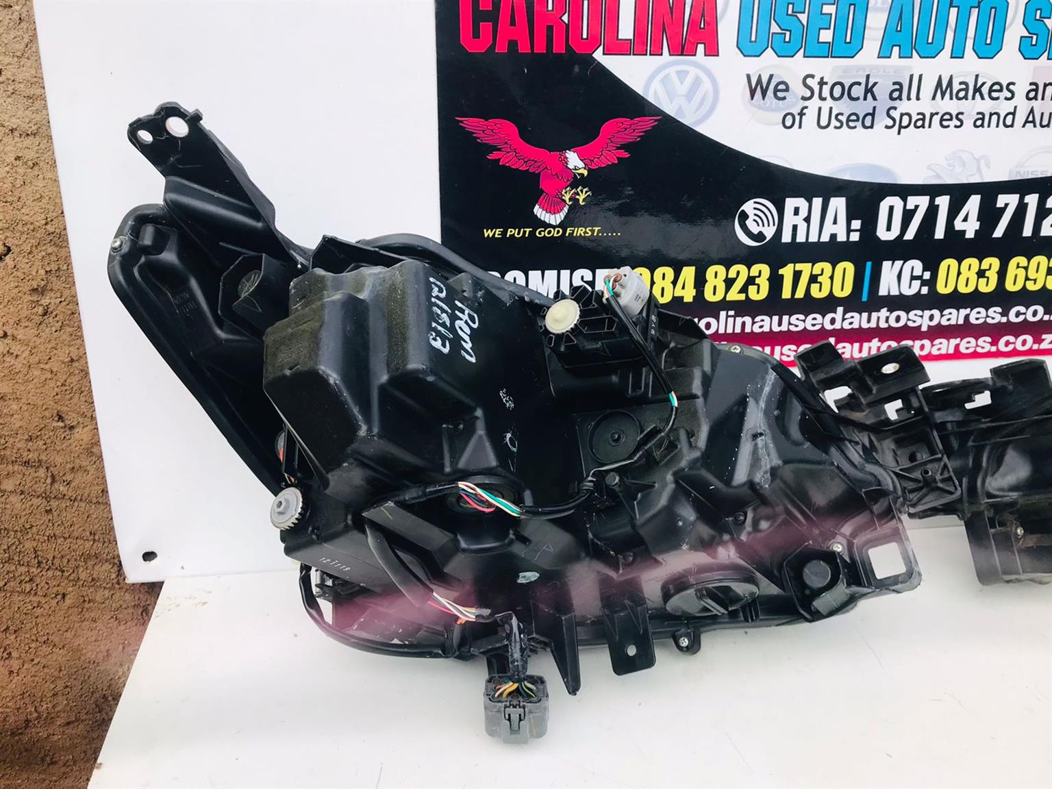 Mazda 2 left and right Full LED Xenon headlight (2020) - Private Seller Mazda 2 left and right Full LED Xenon headlight (2020) - Private Seller