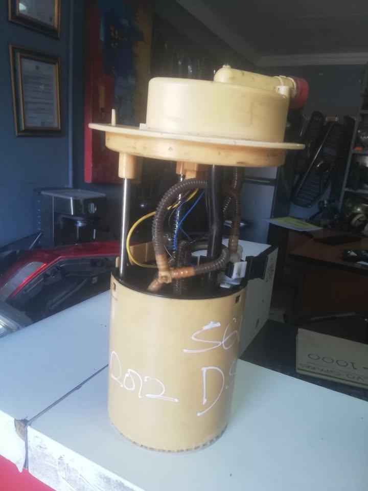 VOLVO S60 D5 2012 FUEL PUMP FOR SALE