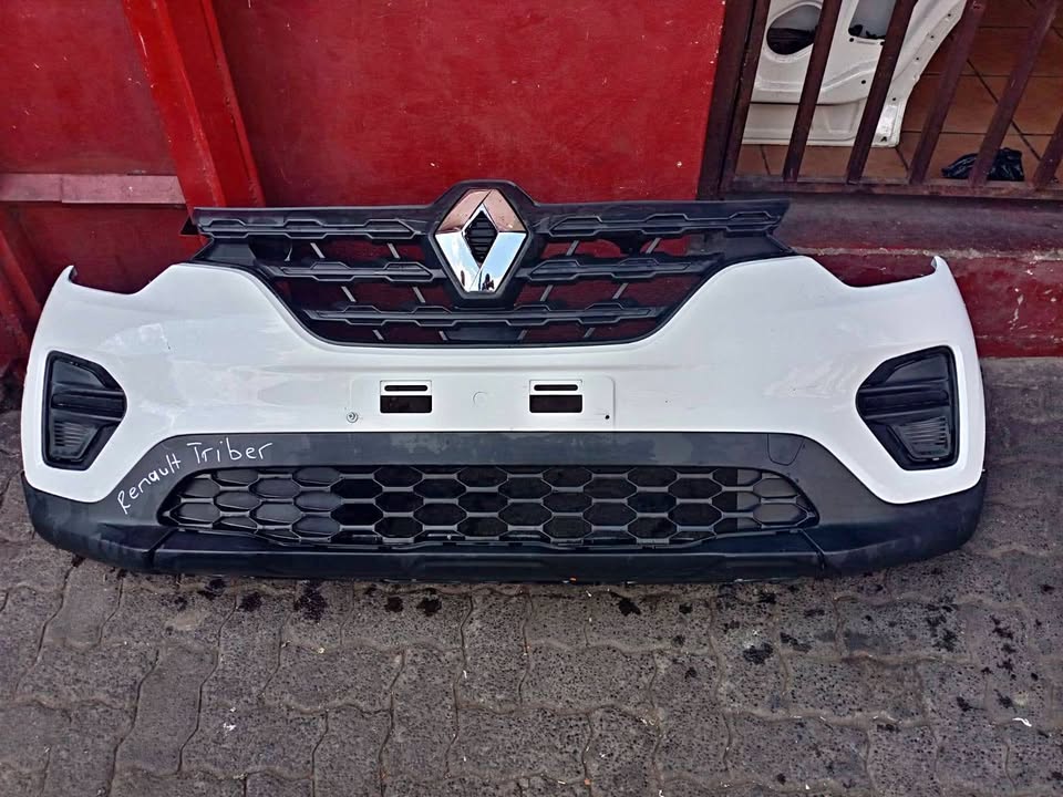 Renault Triber Complete Bumper - Private Seller Renault Triber Complete Bumper - Private Seller