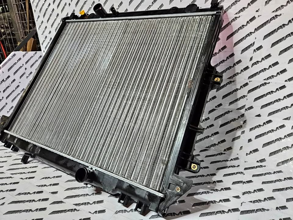 NEW Toyota Hilux 2.5 Radiator - Private Seller NEW Toyota Hilux 2.5 Radiator - Private Seller