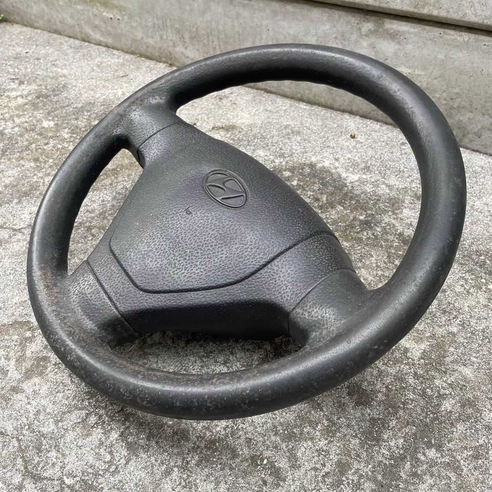 Hyundai Getz Steering Wheel - Private Seller Hyundai Getz Steering Wheel - Private Seller