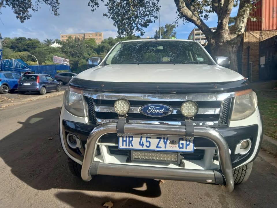 2013 Ford Ranger 3.2 XLT DIESEL, MANUAL 4X4, SILVER, 216000kms Spare key,