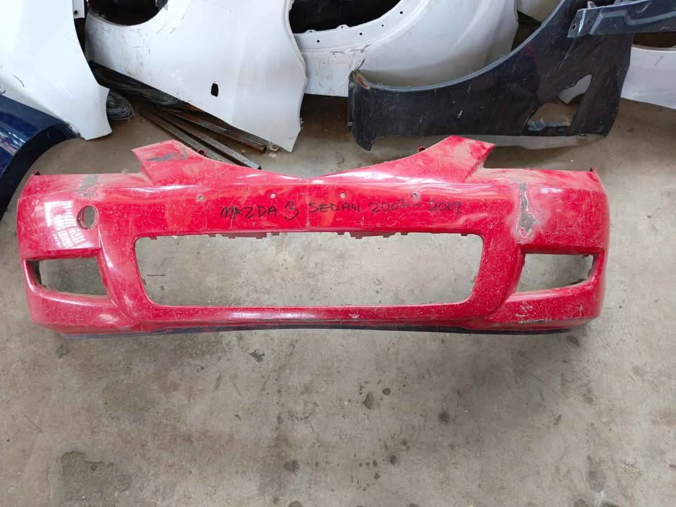 2007 MAZDA 3 SEDAN FRONT BUMPER - Private Seller 2007 MAZDA 3 SEDAN FRONT BUMPER - Private Seller