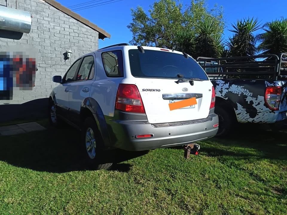 Kia Sorento stripping for spares - Private Seller Kia Sorento stripping for spares - Private Seller