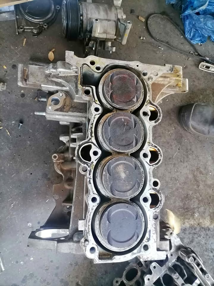 Hyundai i20/i30 Kia Rio G4FC/G4FG Sub Assembly - Private Seller Hyundai i20/i30 Kia Rio G4FC/G4FG Sub Assembly - Private Seller
