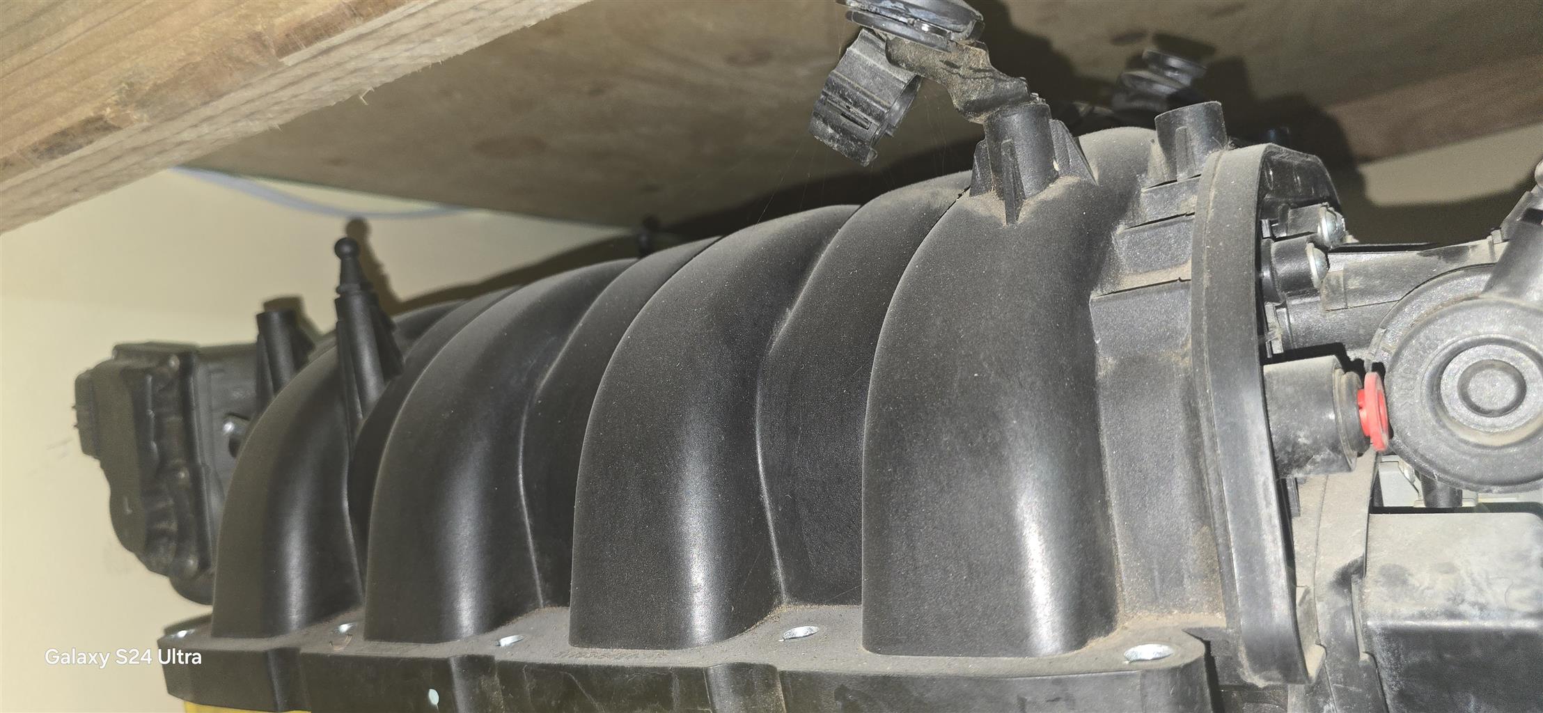 Jaguar XF/STYPE Land Rover Discovery 5.0Petrol NA  INTAKE MANIFOLD, With sensors - Private Seller