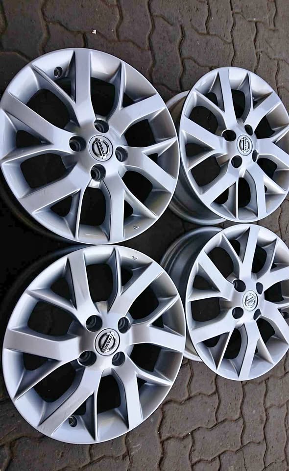 15 INCHES NISSAN ALMERA OEM - Private Seller 15 INCHES NISSAN ALMERA OEM - Private Seller
