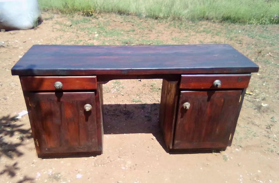 Rhodesian teak desk Rhodesian teak desk